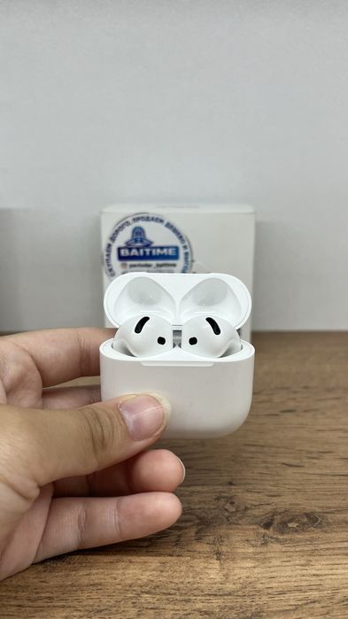 Продам наушники AirPods 5