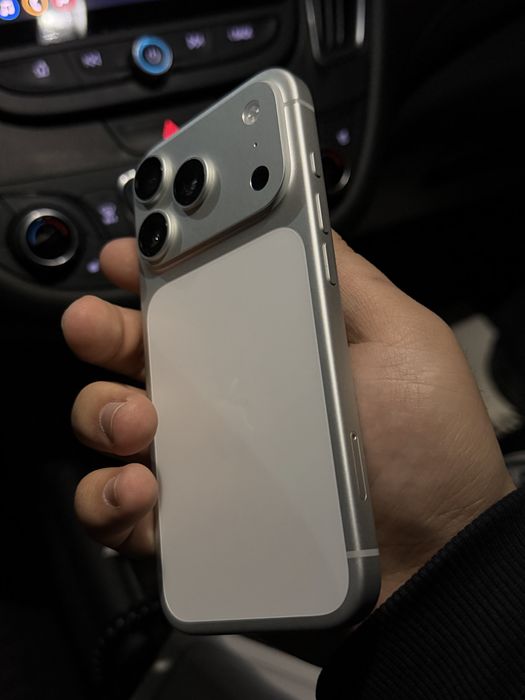 Ipxone 17 pro 256 silver