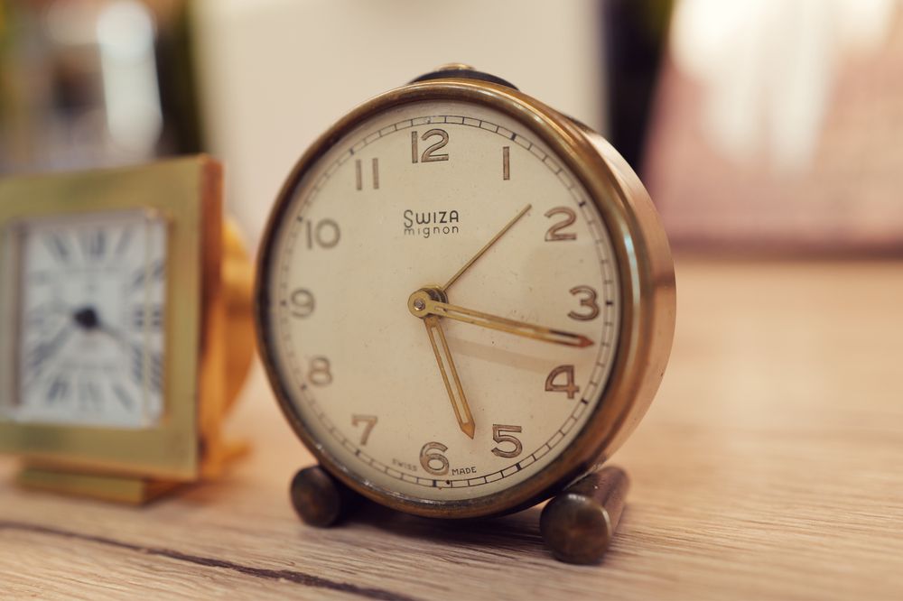 Ceas SWIZA de masa birou 8 zile cu Alarma elevetiene mecanic ceasuri