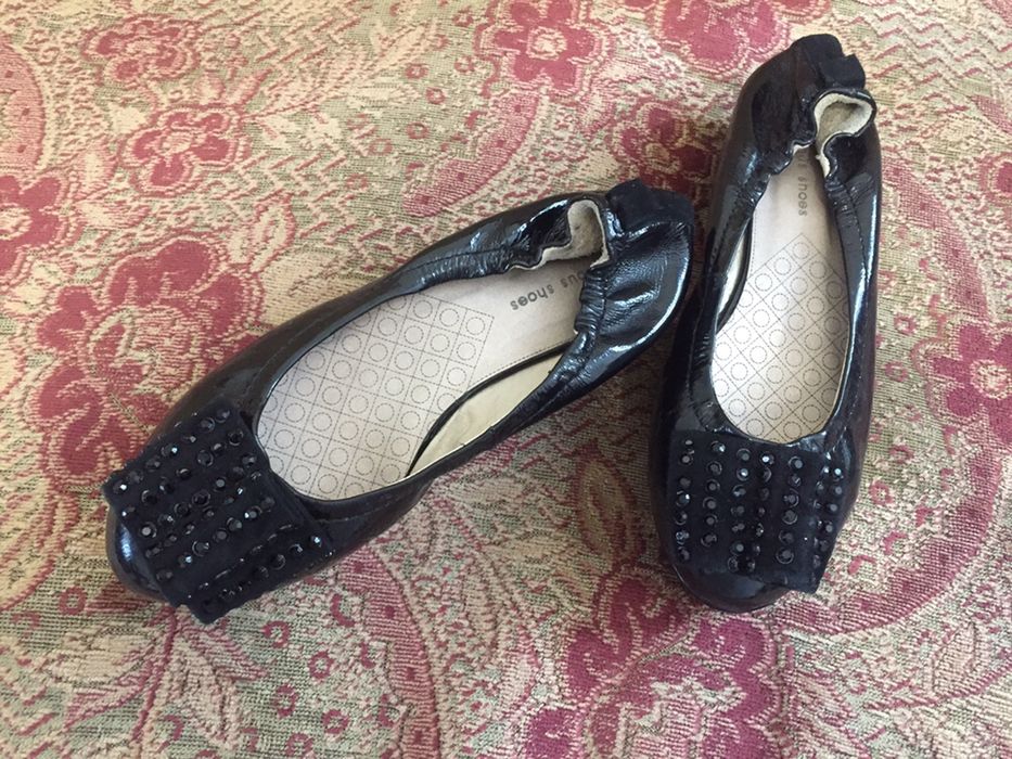 Продам туфли модельные новые