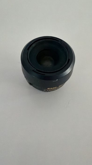 Обьектив Nikon 35 1,8