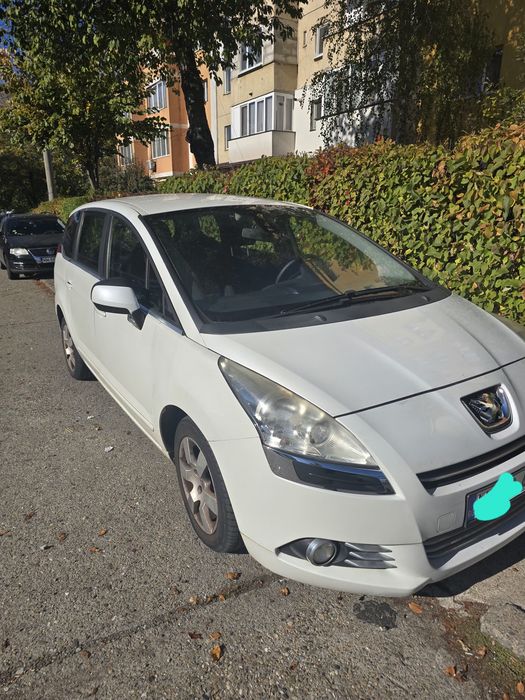 PEUGEOT 5008 2011 — imagine 1