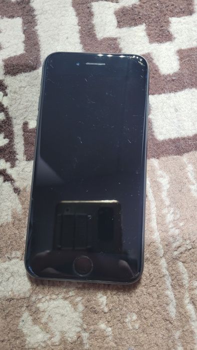 Iphone 7 2/32gb в отличном состоянии