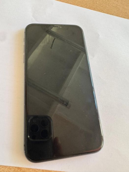 Продам айфон 11