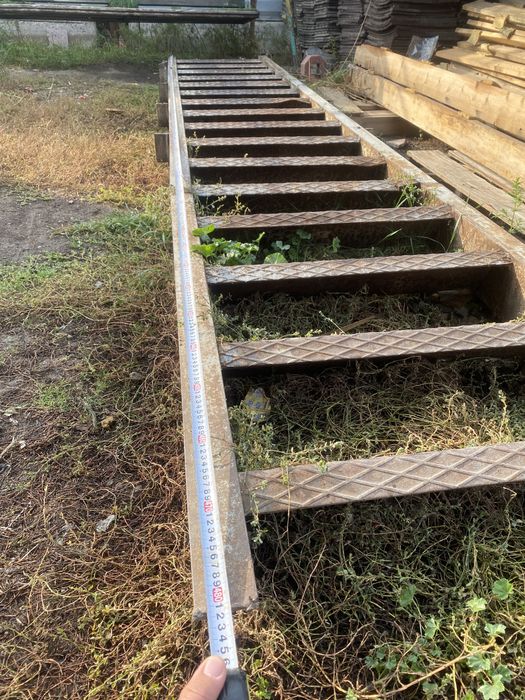 Лесница железный.