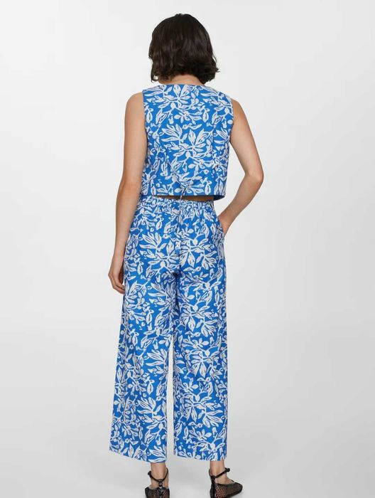 Нов сет на mango - елек с връзки и панталон