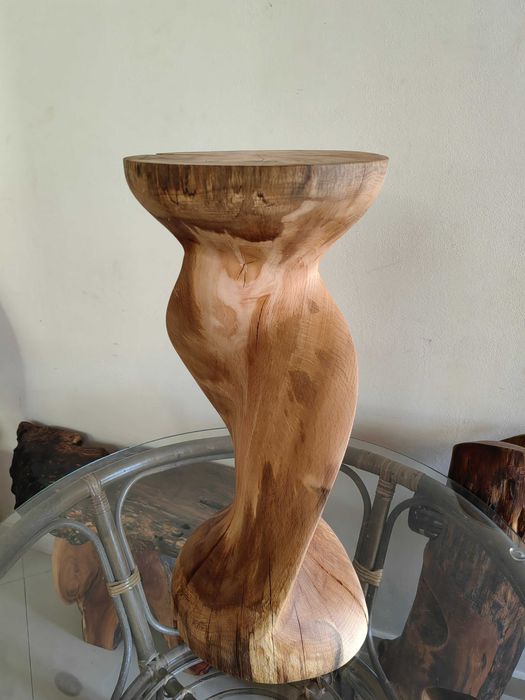 Арт помощна масичка