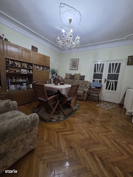 Casa zona Stefan Cel Mare