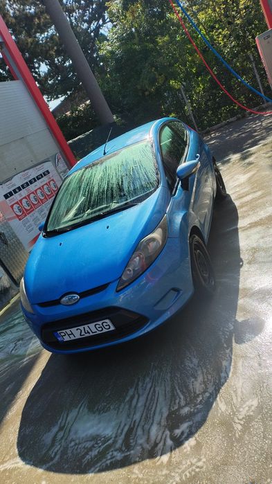 Vând Ford fiesta 6