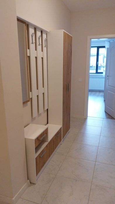 Дава под наем тристаен апартамент