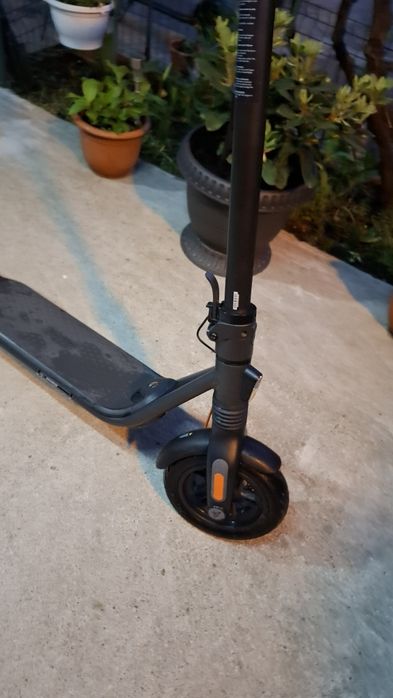 Trotineta Ninebot F2 Pro