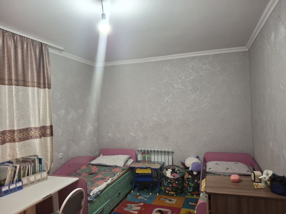 Продам дом в хорошем районе.  Район Загод зерно.