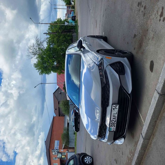 Продам Киа к5 2022 года