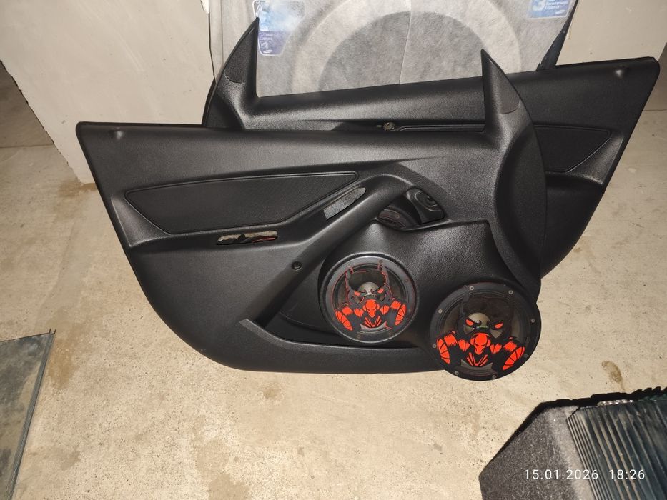 Продам сабвуфер и динамики