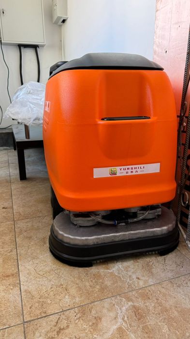 Поломоечная машина