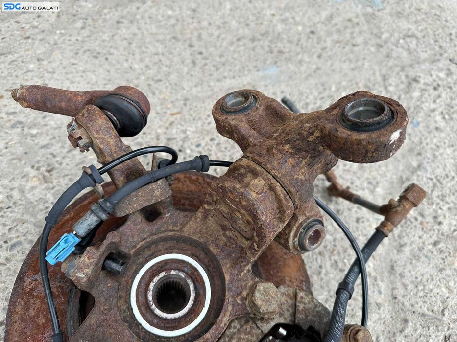 Fuzeta cu Rulment Stanga Fata Nissan Primera 1.9 Dci 2002 - 2008 Cod 40011AU000 40202BU000 [X3666]