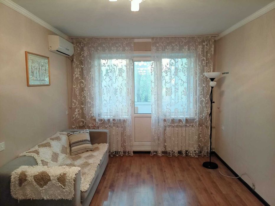 Продам теплую 2-ком. кв. пр.Момышулы на 4этаже/5. Помощь в ипотеке!