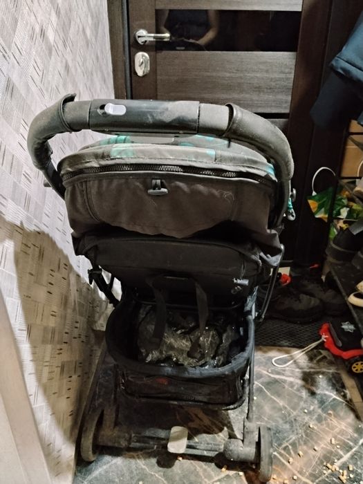 Коляска прогулочная