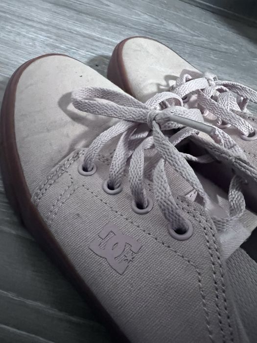 Teneși roz pal DC femei