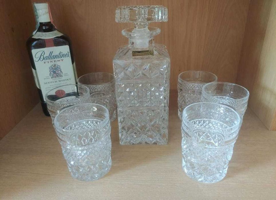 Pahare și decantor whisky, din cristal de Bohemia