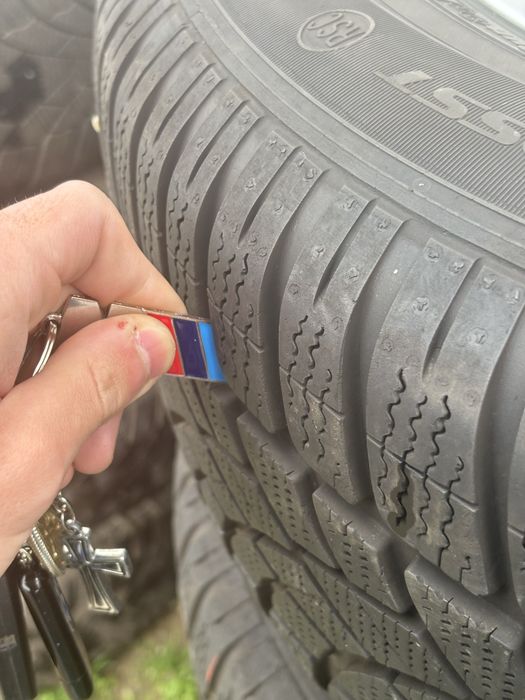 Jante x4-x5 R17 originale bmw  , cauciucuri dunlop winter