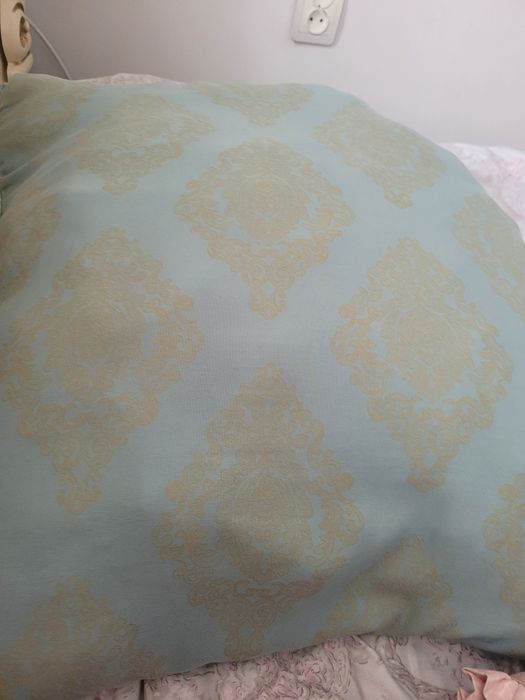 Продам подушку, чистая