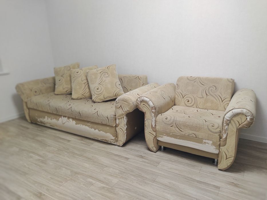 Диван с креслом б/у