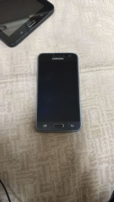 Samsung j1 2016 года