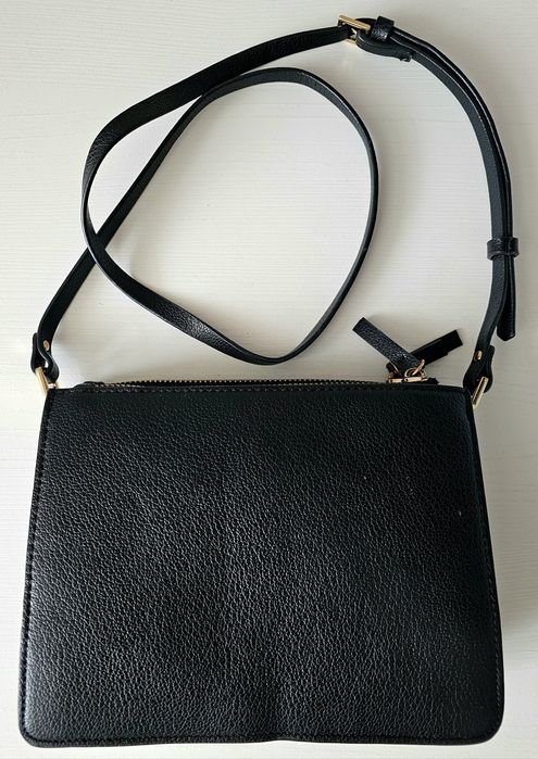 Малка дамска черна чанта Mango