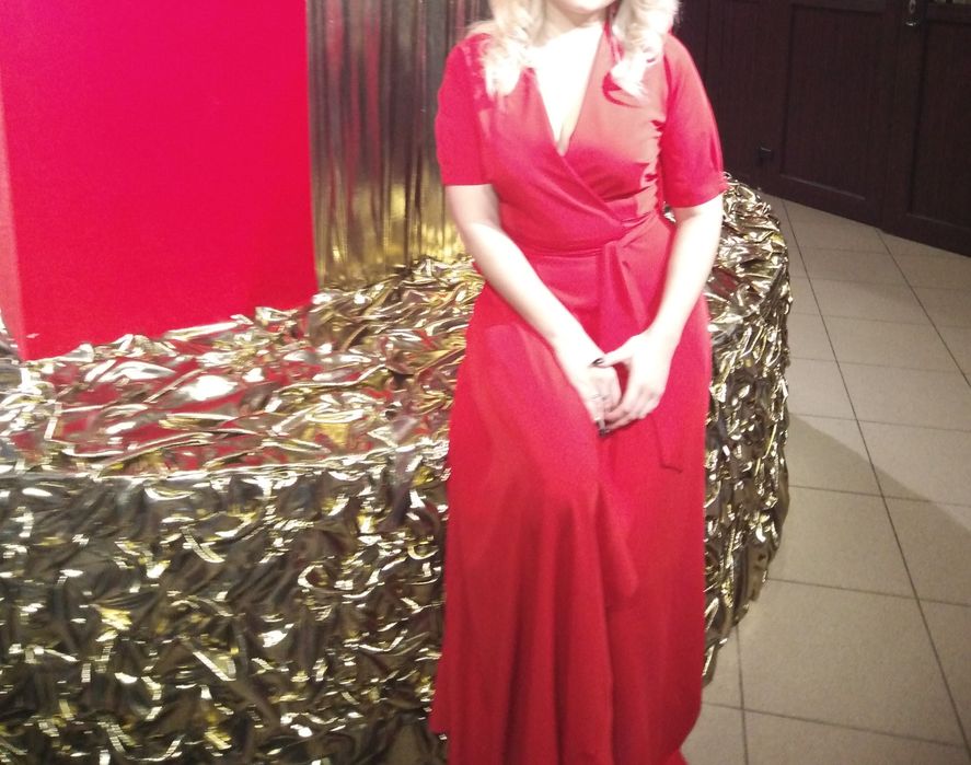 СРОЧНО Продам красивое платье 10000