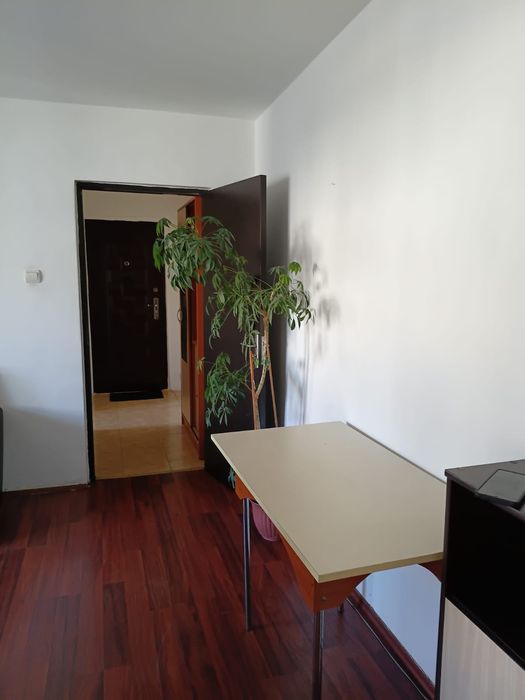 N.Vodă 2 camere mobilat utilat centrala termopan.contract anaf