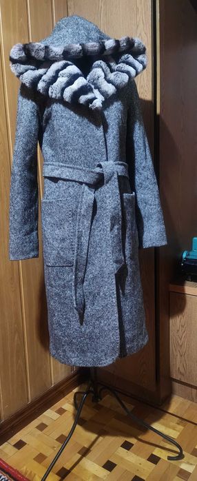 Шерстяное пальто