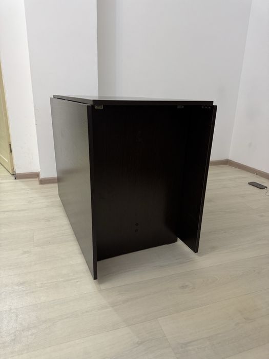 Стол книжка для гостиной