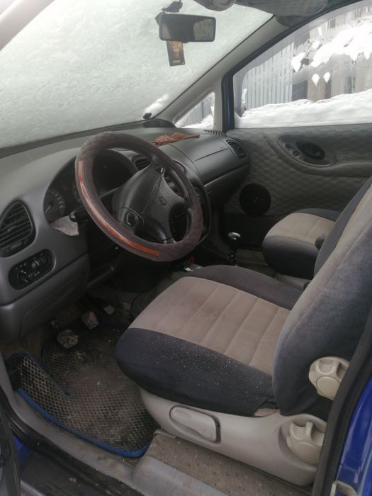 Продается автомобиль Volkswagen Sharan.