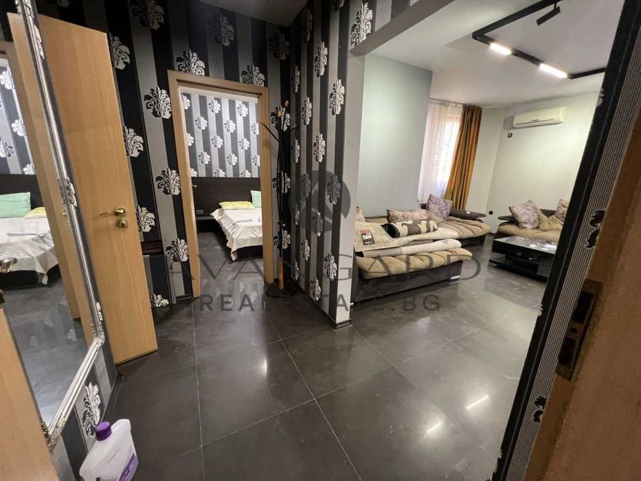 Продава се Четиристаен апартамент в Пловдив, Кършияка - 153 кв.м за 1530 €/кв.м - Снимка #12