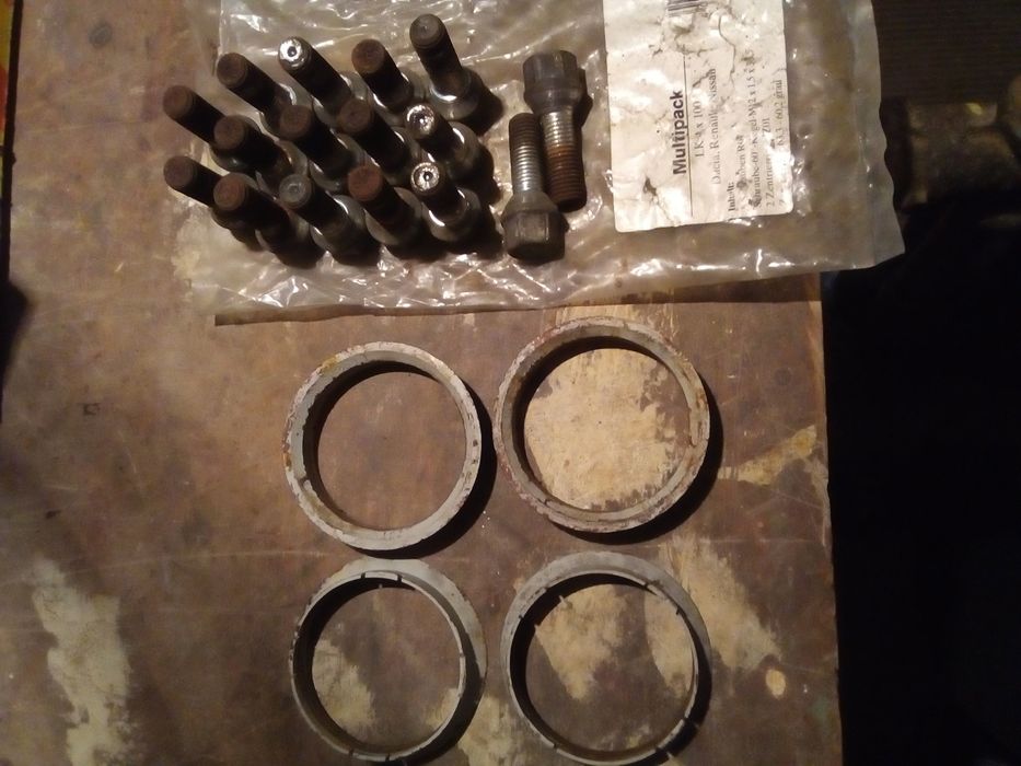 Болтове втулки тасове Дачия Рено Нисан