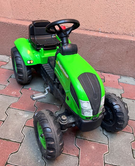 Tractor, folosit de 2-3 ori