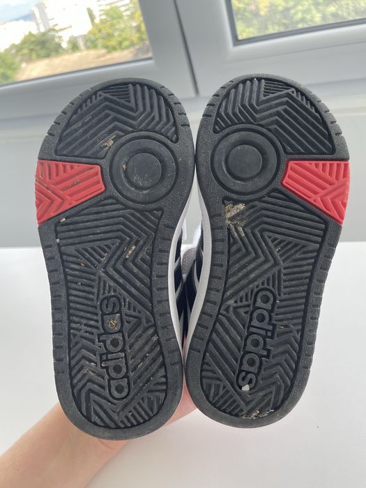 Маратонки Adidas 28 номер