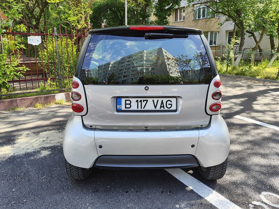 Vând Smart Fortwo