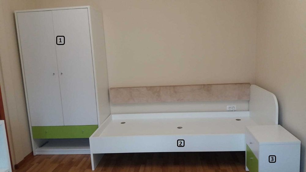 Mobila camera tineret