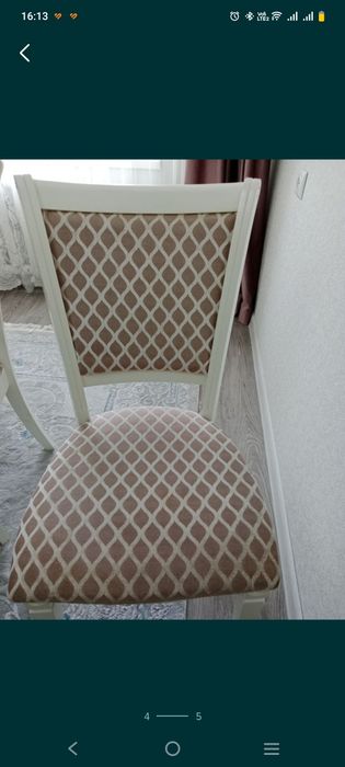 Стол со стульями