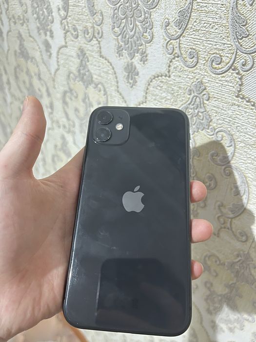 Iphone 11 в хорошем состояние
