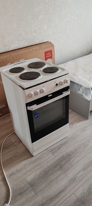 Продам электрическую плиту Hansa 880904K Hansa 880904K