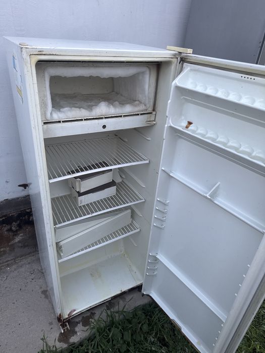 продам холодильник