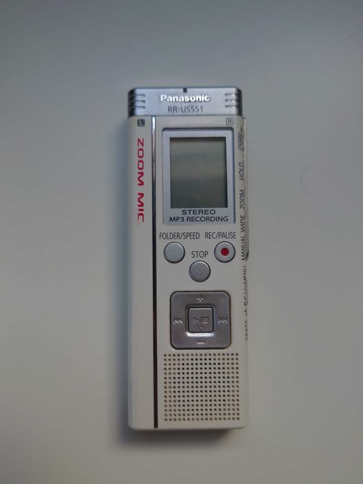 Дигитален диктофон Panasonic RR-US551 - Стерео запис и Zoom Mic