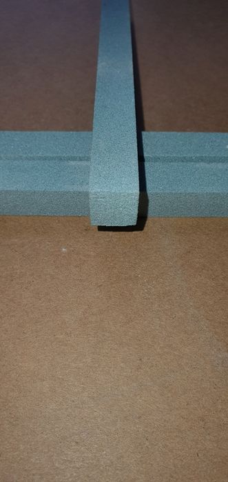 Брусок точильный  для ножей и инструментов по цене 1500 сум  Размер :1