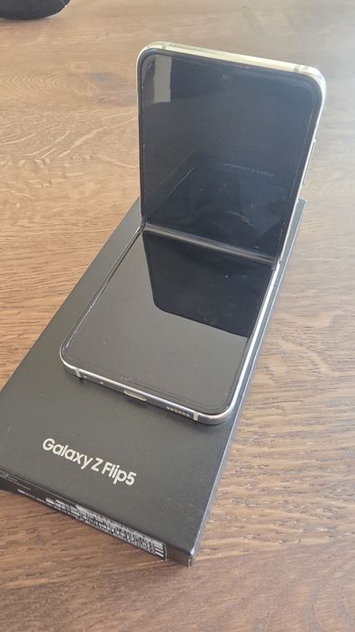 Samsung Galaxy Z Flip 5