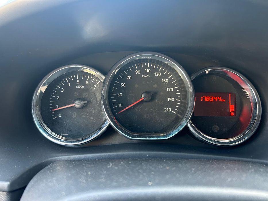 Vând Logan 2016/10  GPL AC