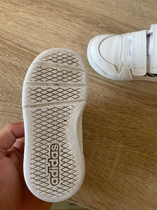 Adidas copii mărimea 23