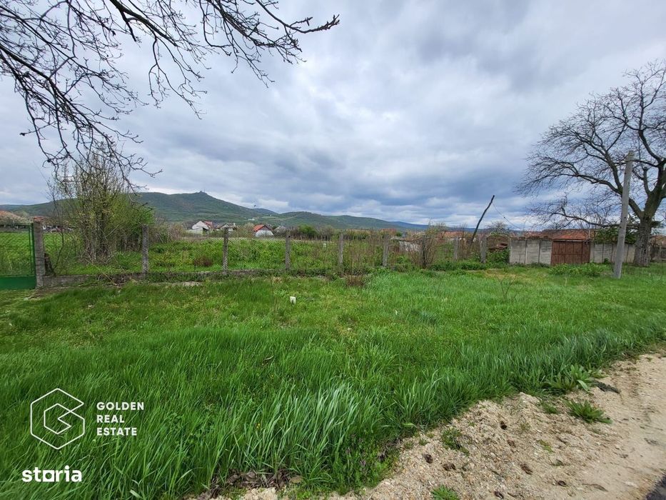 Teren intravilan, comuna Siria